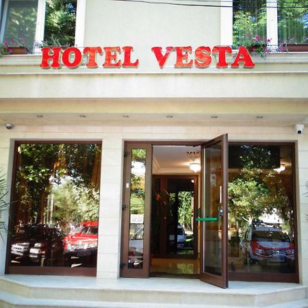 Vesta Hotel Montana Exteriör bild